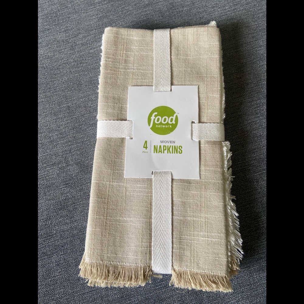 Food Network Brand Linen Napkins, with fringe border. New with tags.